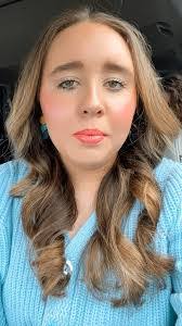 Carissa Abbott's Instagram, Twitter & Facebook