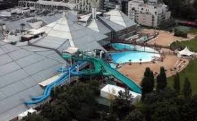 Soupcons D Agressions Sexuelles Dans Une Piscine A Paris Un Homme Juge En Comparution Immediate