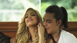 TE EXTRAÑO (Official Video)