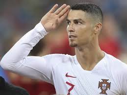 Soccer great cristiano ronaldo sends a jolt to coke's investors. Cristiano Ronaldo Verlasst Real Und Wechselt Zu Juve Internationaler Fussball Kicker