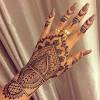 In this modern era, women love to decorate their hands, feet, neck, and legs. 3