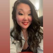 Michelle Sennett's Instagram, Twitter & Facebook