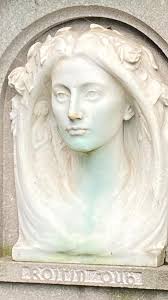 Hace un par de días nos dejó Alain Delon, que más allá de ser actor se  convirtió en un mito erótico femenino. Él ya contaba con toda la maquinaria  de la industria