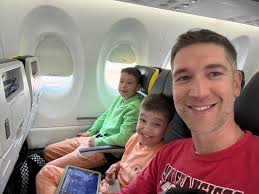 Kelly Clinton-Holmes and her amazing guests will give you an unforgettable  night of music, entertainment and fun. Don't miss out