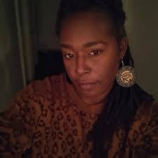 Sharee Redd's Instagram, Twitter & Facebook