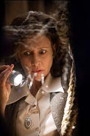 Vera Farmiga In Expediente Warren 2013 Vera Farmiga The Conjuring Good Movies To Watch
