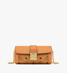 Ob sie ihre wertsachen bei freizeitaktivitäten oder in der bei sailerstyle finden sie garantiert ihre nächste tasche von mcm, die sie im alltag begleiten und. Handtaschen Fur Damen Umhangetaschen Mcm Deutschland