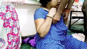 Indian desi anuty ko choda jb vo gr me akeli thi desi annuty ki Gand chudai  clear Hindi vioce full hd video | xHamster
