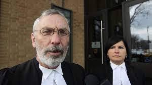 Lisa Defoe's Instagram, Twitter & Facebook