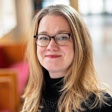 Shana Macdonald's Instagram, Twitter & Facebook