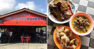 Horseshoe crabs belong to the phylum of arthropods, which consists of animals having an articulated body and limbs. This Spot In Johor Serves Exotic Seafood Like Horseshoe Crabs Sea Snails More Johor Foodie