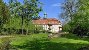 Das im schloss cecilienhof verabschiedete „potsdamer abkommen legte den grundstein für eine neuordnung der welt nach 1945. Ausflugsziele Sachsens Schonste Schlosser Und Burgen Mdr De
