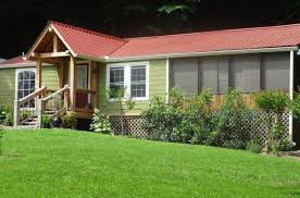 First visit to dale hollow lake but very impressed with condition of lake immenities and views fishing was love the lake, the staff at the boat dock and the surrounding area. Cabin On Dale Hollow Lake Tiny House For Sale In Byrdstown Tennessee Tiny House Listings