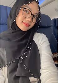 Tunggu raya tahun depan baru beli beaded shawl by @tudungs.by.trisha tengah  kumpul duit nak beli semua colour beaded shawl dia sbb cantikk😬😬