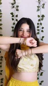 Bajre Da Sitta Video In 2021 Beautiful Girl Dance Teenage Fashion Dresses Beautiful Pakistani Dresses