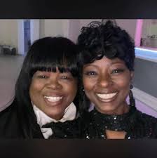 Weekly Scavenger Hunt for Women with Reflective Clues and Gift Prize