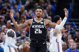 Get the latest nba news on kent bazemore. Warriors Sign Kent Bazemore To One Year Deal Hoops Rumors