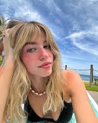 Emma Graber's Instagram, Twitter & Facebook