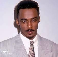 Ralph Holiday's Instagram, Twitter & Facebook