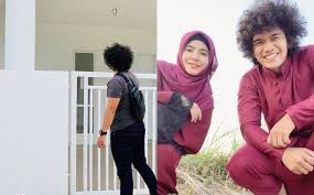 Pasangan selebriti nadzmi adhwa dan ardell aryana dikenali peminat dengan sikap ceria mereka. Lepas Ni Bolehlah Masak Untuk Aku Nadzmi Adhwa Beli Rumah Jadi Jiran Ardell Aryana Gempak