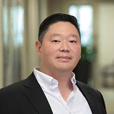 Learn about the Mentors helping entrepreneurs in our program