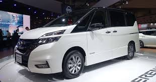 Leather upholstery with alcantara trims. Nissan Serena Top Gear Philippines