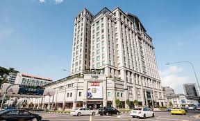 It is a modern fashion destination with exciting dining choices for young adults and professionals, managers, executives and business people. Angelo Gordon Buys Bugis Junction Tower From Keppel Reit Mingtiandi