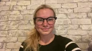 Lindsay Cote's Instagram, Twitter & Facebook