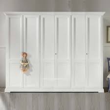 Finitura laccato gessato a mano, interni in legno naturale. Pin Su Armadi Shabby