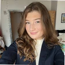 Charlotte Penn's Instagram, Twitter & Facebook