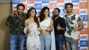 Ms Dhoni Cast Snapped At Radio City 91 1 Fms Mumbai Studio Actor Photos Actress Pictures Prakash raj, gobinath chandran, brahmanandam and others.