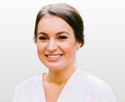 Nicole Pidgeon's Instagram, Twitter & Facebook