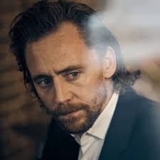 Reason 517: why Tom Hiddleston should play The Scarlet Pimpernel