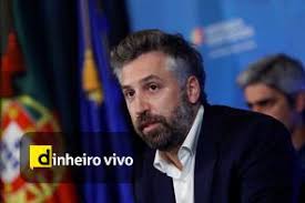 Listen to andré ventura lisboa | explore the largest community of artists, bands, podcasters and creators of music & audio. Trivela Contra Vozes De Burros Cabazada De Quaresma