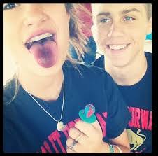 Savannah Dickens's Instagram, Twitter & Facebook