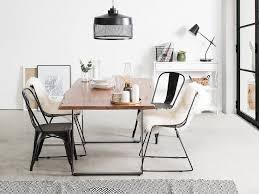Que vous soyez à la recherche d'une table de cuisine design ou de chaises de salle à manger en accord avec votre décoration intérieure, vous trouverez sur notre site de vente en ligne les produits dont vous rêviez. Table De Salle A Manger 200 X 100 Cm Plateau En Bois Jaipur Beliani Fr