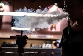 Zur behandlung zählen frische luft und hohe sauerstoffkonzentrationen, manchmal die verwendung von einer hyperbarischen (hochdruck). Risiko Shisha Rauchen Erneut Anstieg Von Kohlenmonoxid Vergiftungen