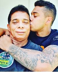 É melhor nem tentar, se for vereador ao meu lado vai ser 7x1 todo dia. Gabriel Monteiro On Twitter Esse E Meu Maior Heroi Alem De Meu Pai E Meu Pastor Foi Ele Quem Me Fez Gostar De Politica Ser Cristao E Me Tornar Um Homem Formado