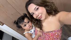 Beth Beck's Instagram, Twitter & Facebook