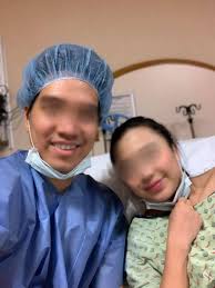 Trước khi vào phòng sinh, bà bầu trang điểm như đi dự tiệc