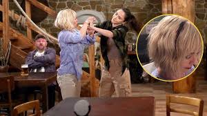 Dana batulková vlastním jménem danuše batulková (* 16. Rvacka Ve Slunecne Eva Buresova A Dana Batulkova Se Poperou V Hospode Potece Krev Extra Cz