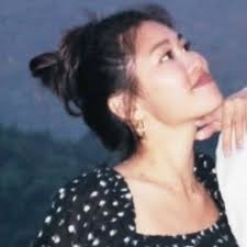 剛開始創業時，我覺得擅長0到1的人很厲害。 因為就像在沙漠裡種出玫瑰一樣，不簡單。 做一陣子後，我覺得從1到10的能力也很難得。  許多人往往這關卡了一輩子，只能做小生意。 但最近我也蠻激賞一種人，就是很會從-1到0的人。 俗稱擦屁股。 這是件很需要心理素質的事情 ...