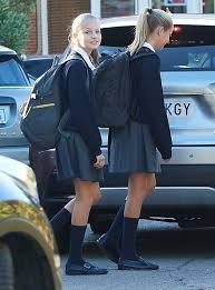 Toda la información sobre la princesa leonor, hija del rey felipe vi y de la reina letizia. Crown Princess Leonor And Infanta Sofia Started School
