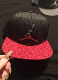 Pin By Luisana Gomez On Accesories In 2021 Jordan Hats Black And Red Jordans