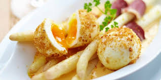 Asperges Blanches Au Magret De Canard Et Oeuf Mollet En Croute Recette Recettes De Cuisine Asperges Blanches Magret De Canard