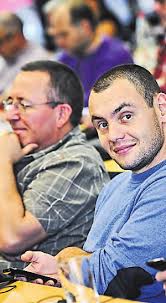 Basis stimmt und wählt