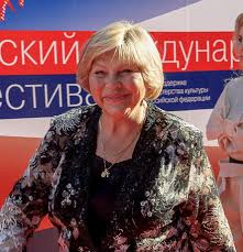 Куруне думазынныӊ 2007 чылдан депутаты. Elena Drapeko Vtoromu Muzhu Ostavila Vse Uhodila S Pasportom I Docheryu Starhit Ru