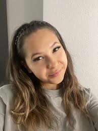 Sending surprise Videos to everyone who taps "❤️" (not joking xx)