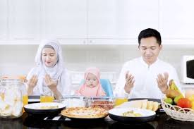 1 apabila bangun seseorang kamu dari tempat tidurnya, kemudian dia kembali semula kepadanya, maka hendaklah dikibaskan dengan hujung kainnya sebanyak tiga kali dan. Jangan Abaikan Doa Selepas Makan