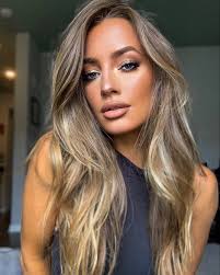 Danielle Abeyta Beauty (daniellelovesglitter)